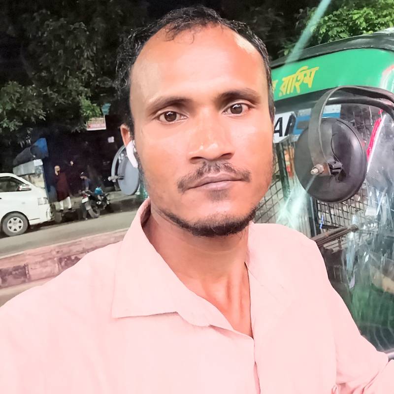 MD NEROB, 37, South St Paul
