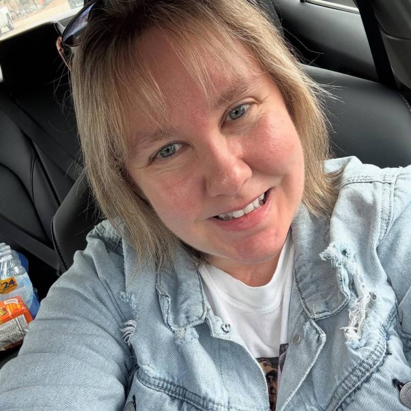 Sophie, 60, Elk River