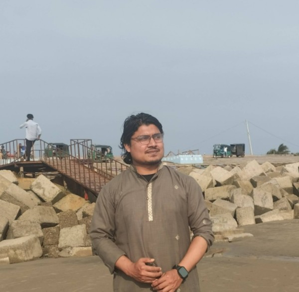 Anis, 25, Guzor