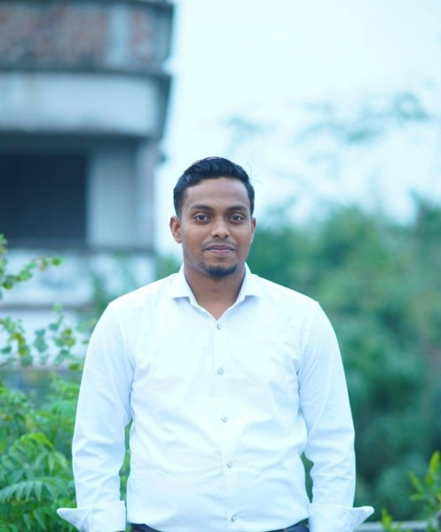 Akash, 29, Birstall