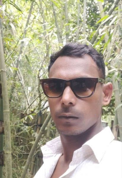 Alom, 25, Tanagura