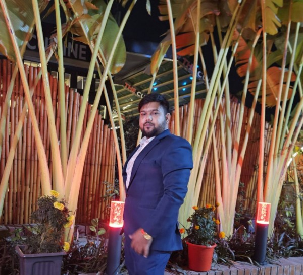 Atik Dipu, 30, El Ateuf