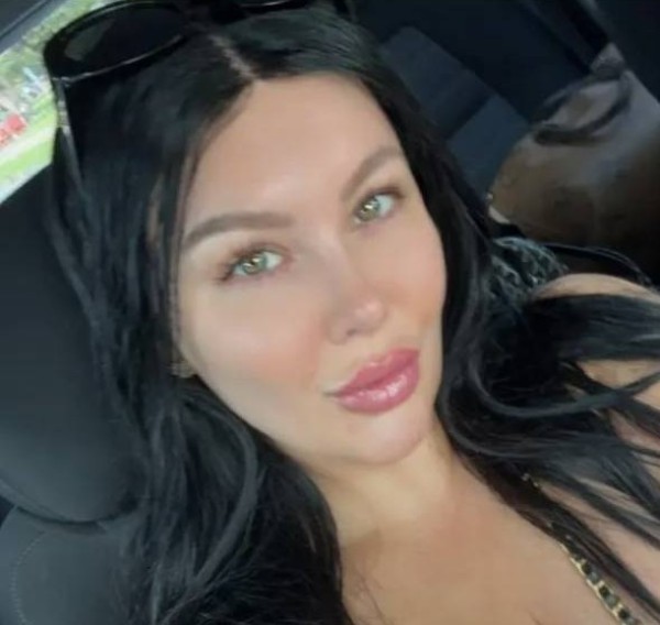Meli Rowland, 36, Khonj