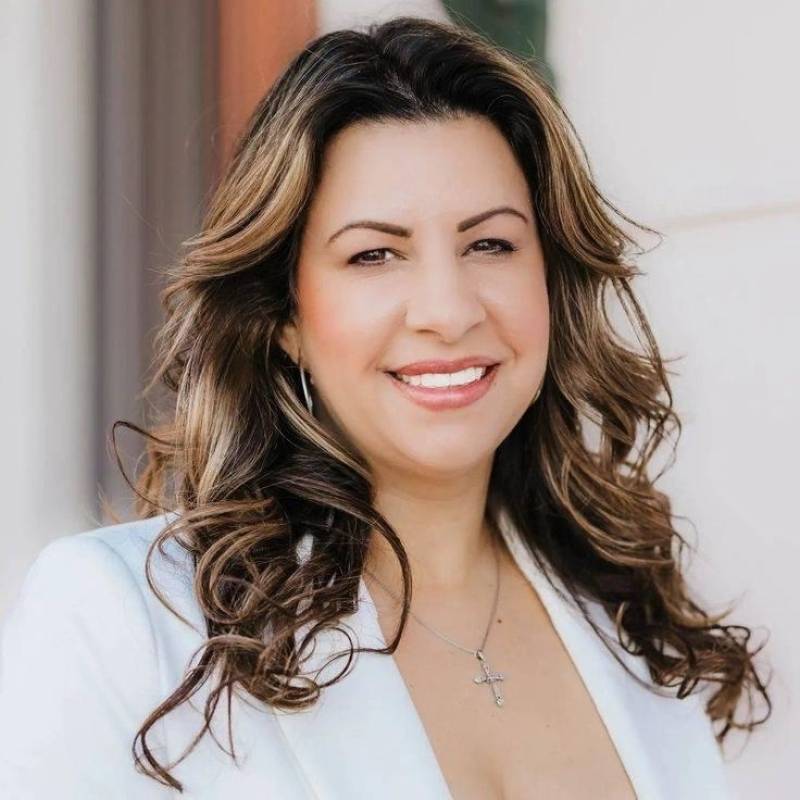 Azara, 54, Godgari