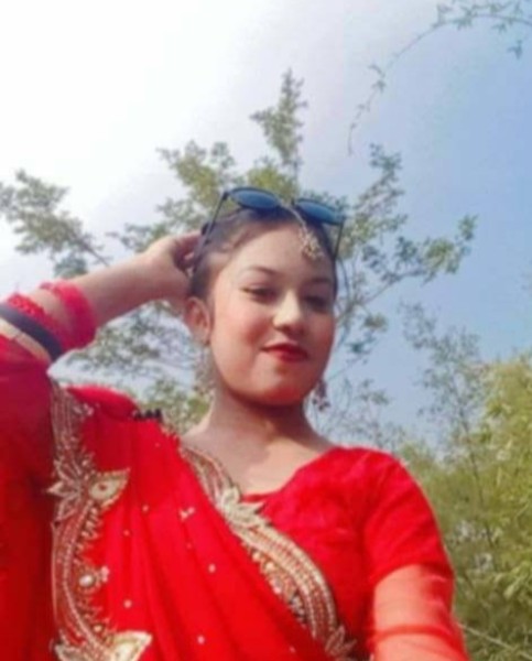 Mohona, 25, Burdur