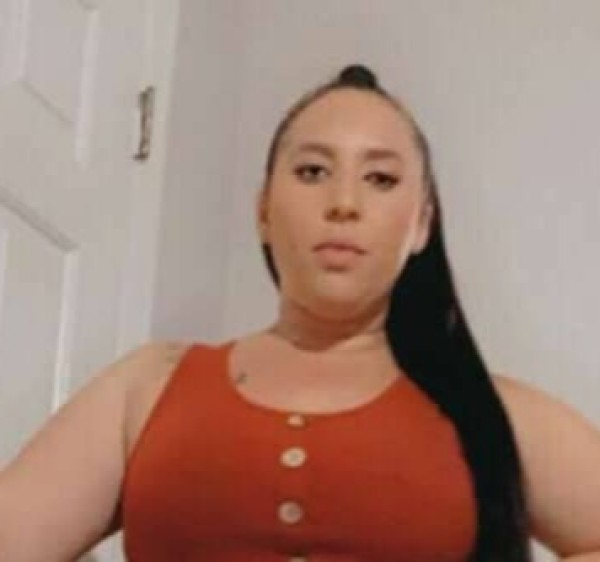 Angela, 33, Show