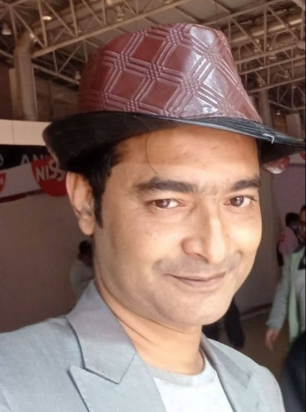 Mahadi, 40, Cartaxo