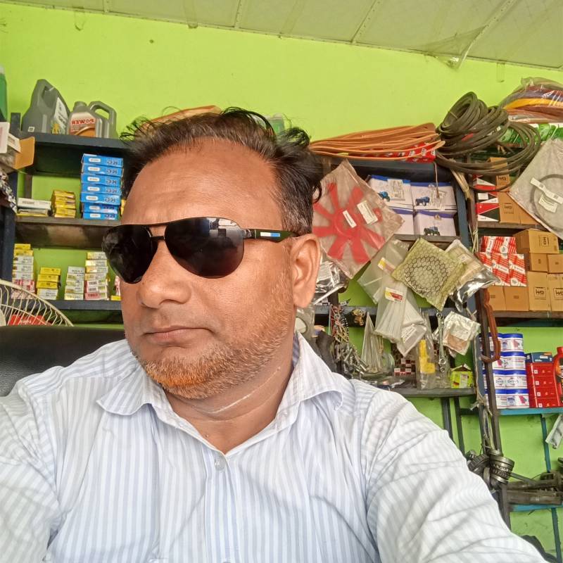 Yusof, 41, Baar
