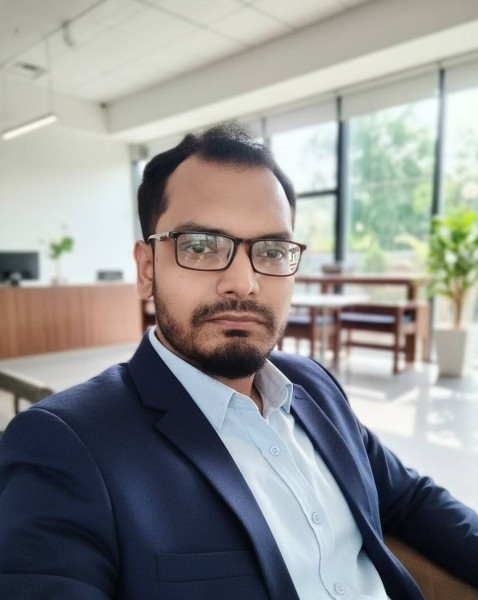 Ahmed, 34, Greenville