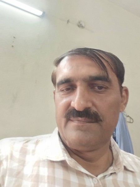 Javed, 42, Huayin
