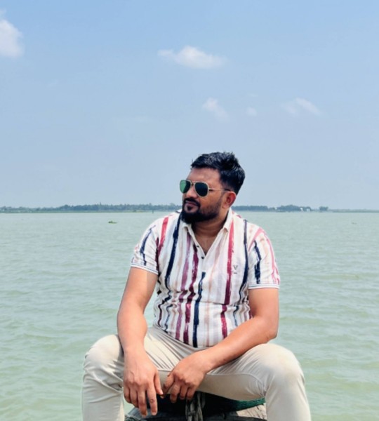 Tanjim, 32, Latina