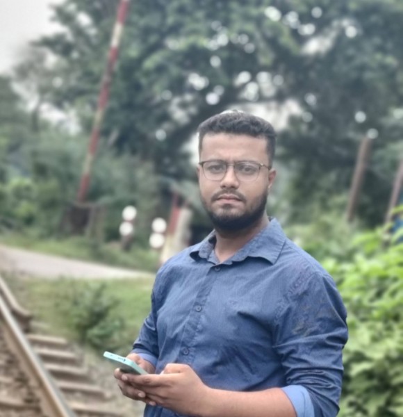 Akas, 29, Jhaua