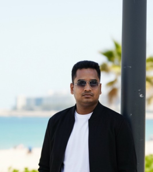 Akash, 30, Martnez De La Torre