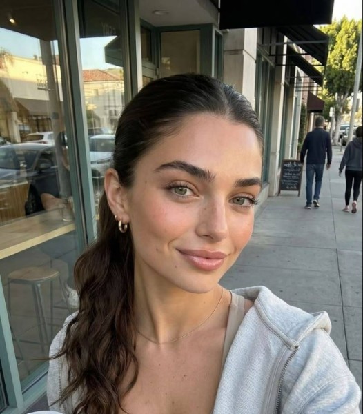 Alexis Smith, 45, Catunda