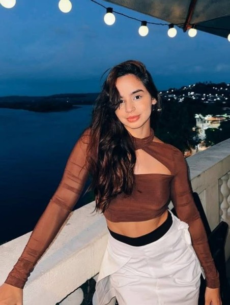 Michelle M. Barber, 27, Trogir