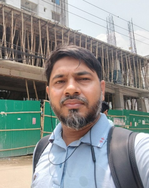 Monir, 35, Voluntari