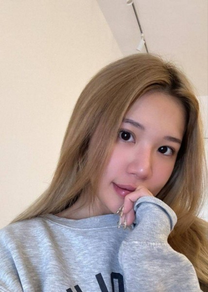 Rose, 26, Kerewan