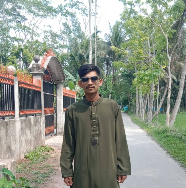 Ayan shordar, 27, Ulm