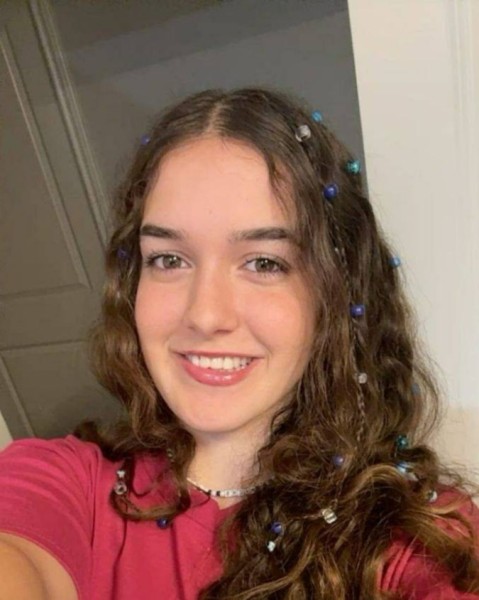 Rose, 21, Mariupol