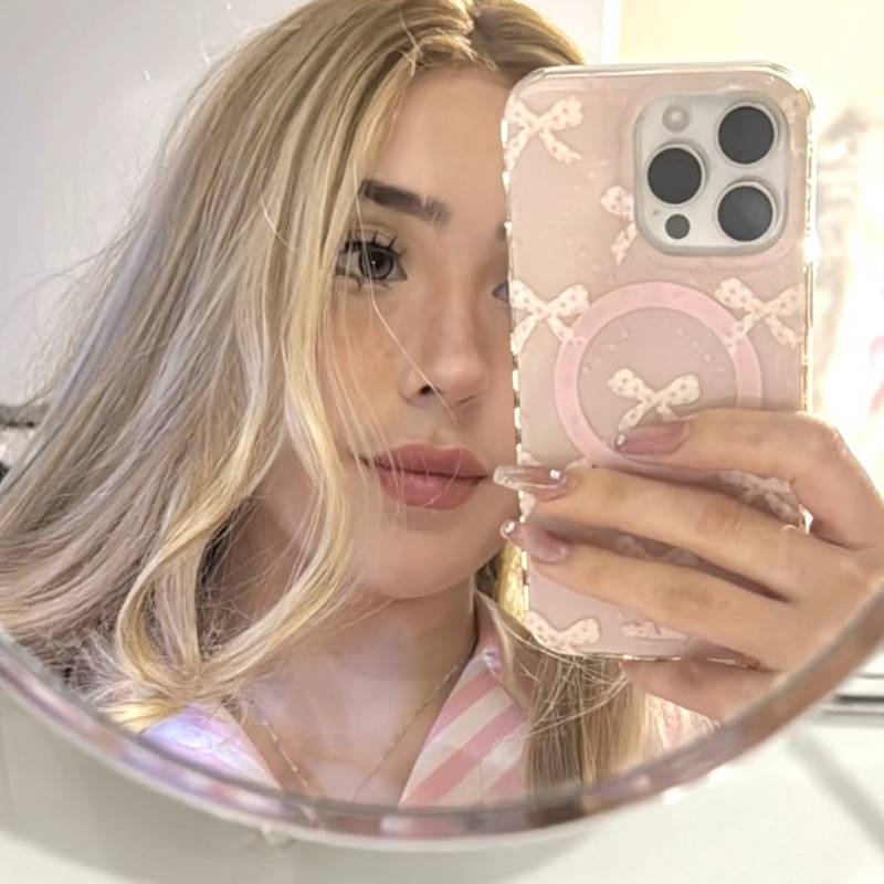 Aurora Bennett, 30, Clare