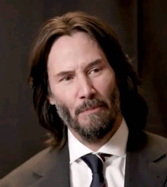 Keʌŋʋ ʀeeves, 61, Tehrn