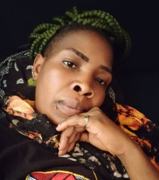 caroline, 35, Soure