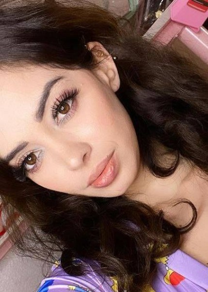 Becky Hector, 35, Bdili