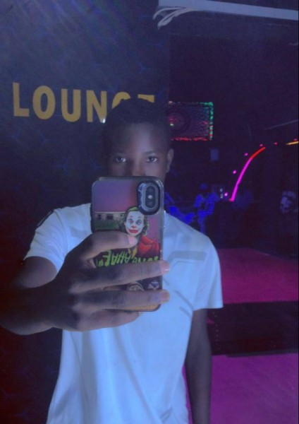 Donzee, 24, Lushnj