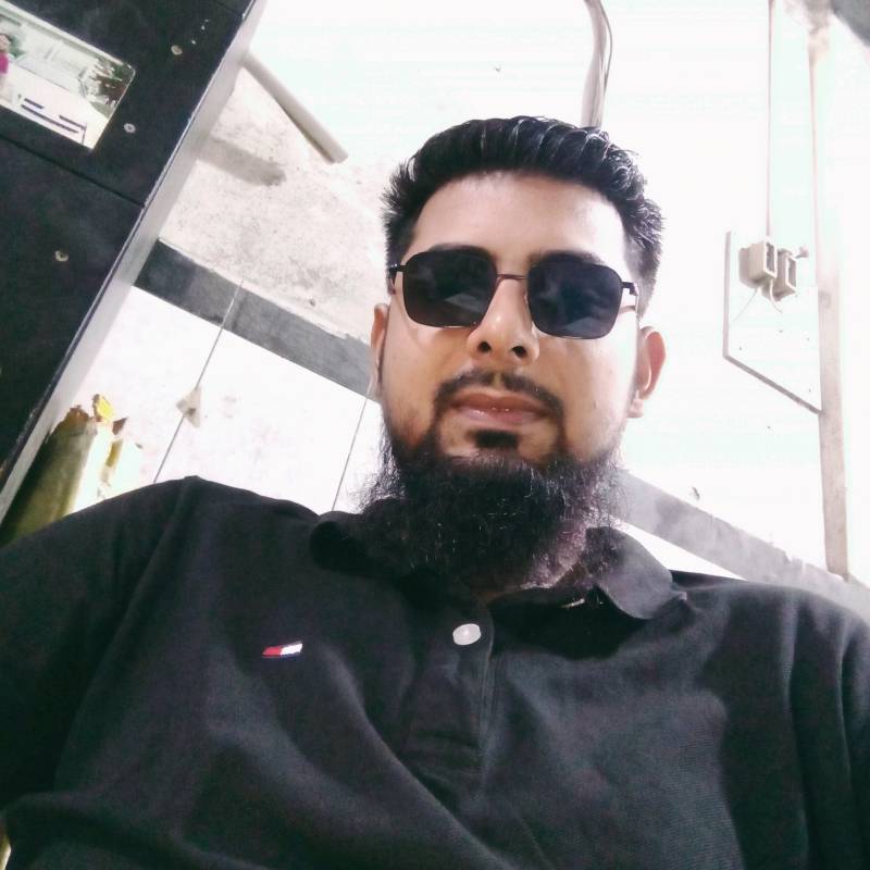 Sarker, 34, Tobruk