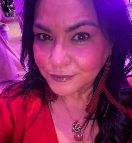 Elina, 53, Zangareddigdem