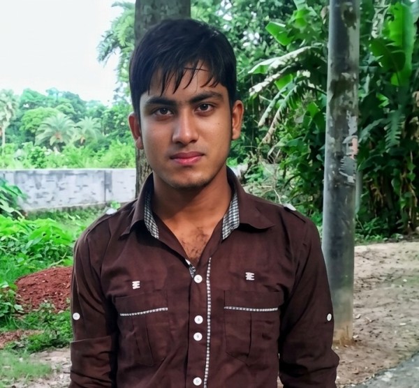 hum, 29, Accrington