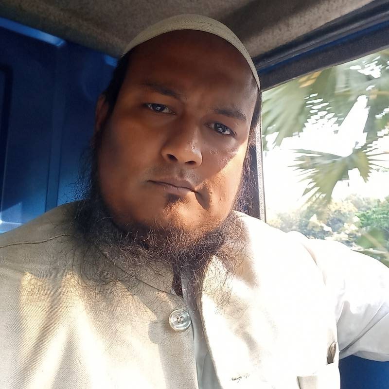 Zaman, 39, Uncia