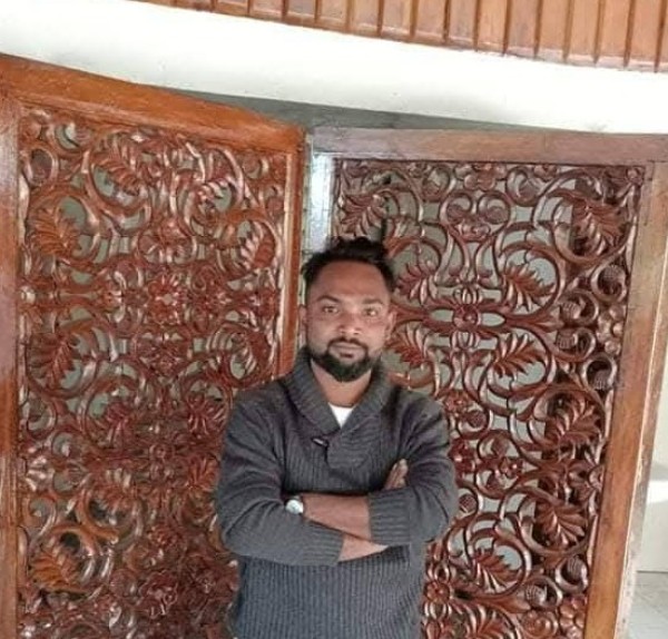 M.MI-.MOMIN, 33, Lokossa