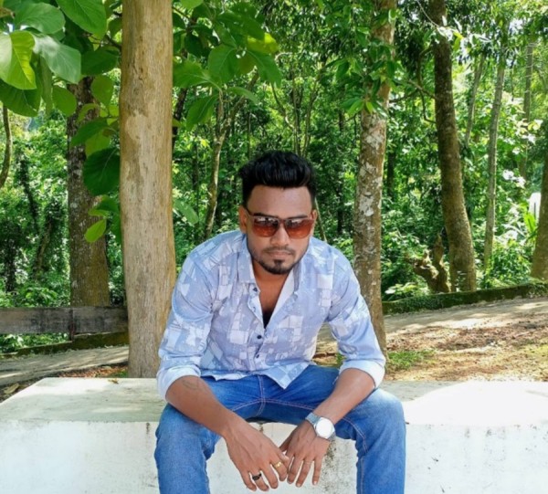 Arman, 18, Tokha