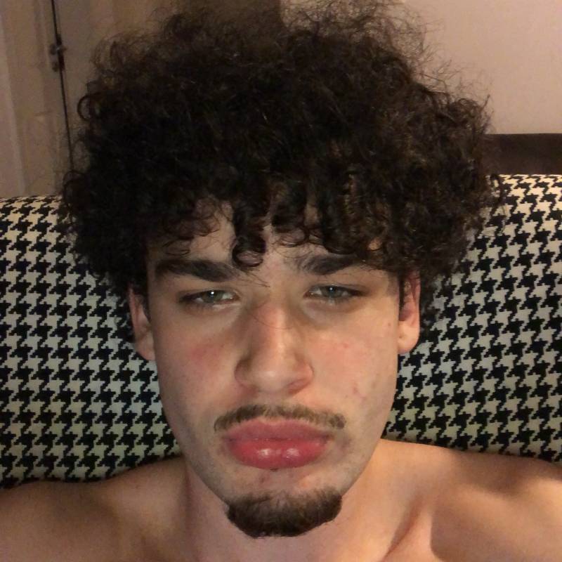 Maxik, 18, Bay Village