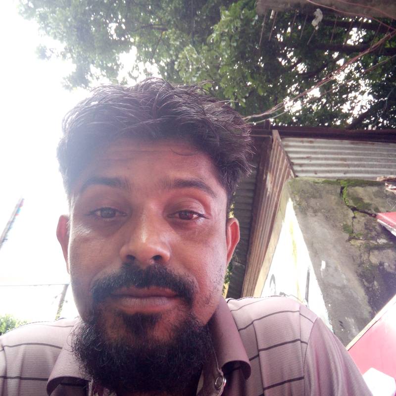 Nistobdho yachin, 32, Kataha