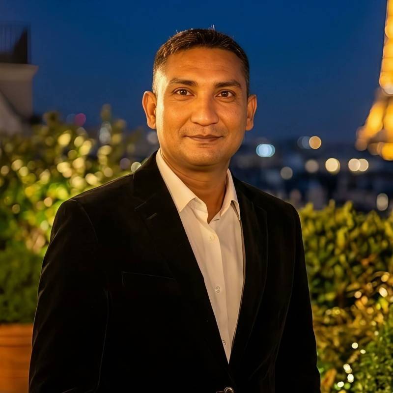 Khan Manik, 30, Emmaus