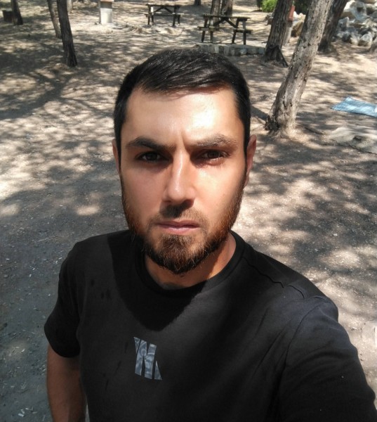 Muhammed, 34, Iau