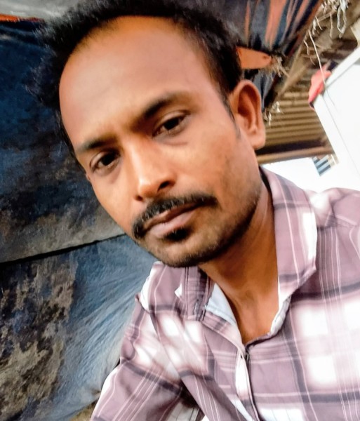 Hanif, 32, Capelle
