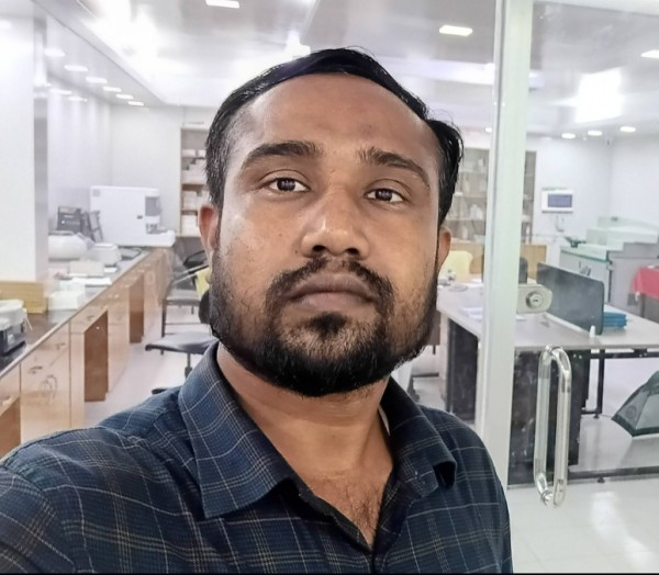 Reza, 37, Padavdu