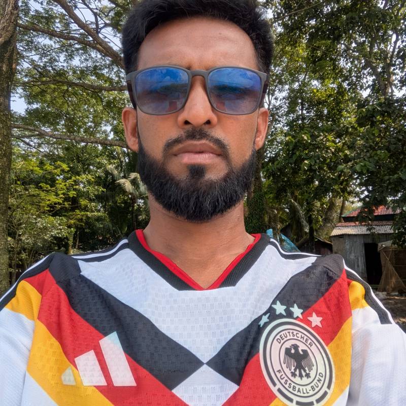 Suyeb, 38, Taher