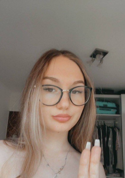 Aish, 31, Higuerote