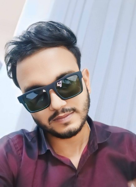 Foysal Ahmed, 25, Zlat Moravce