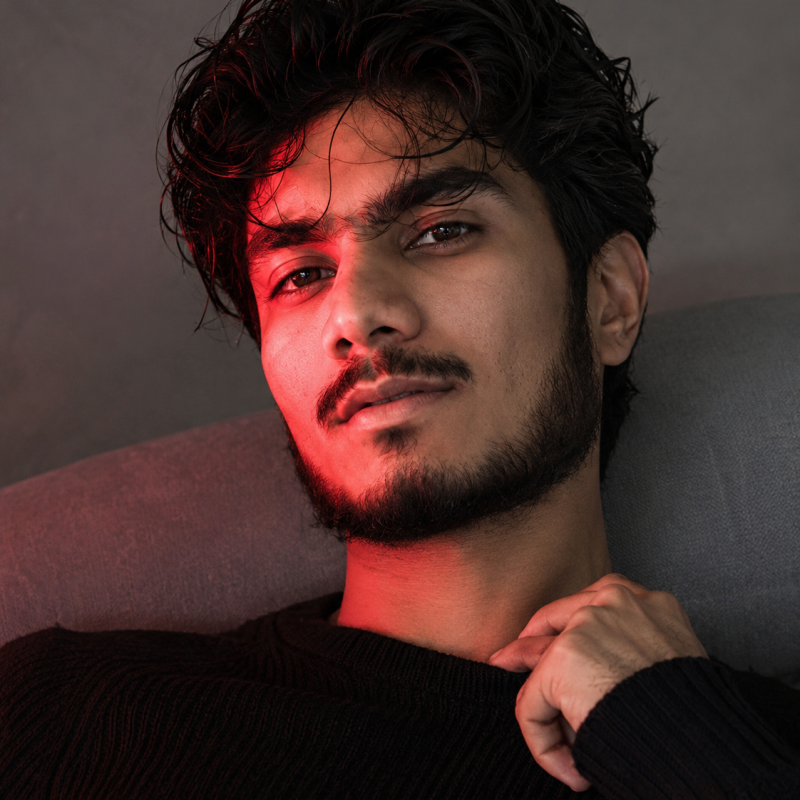 Malik, 23, Ustolenk