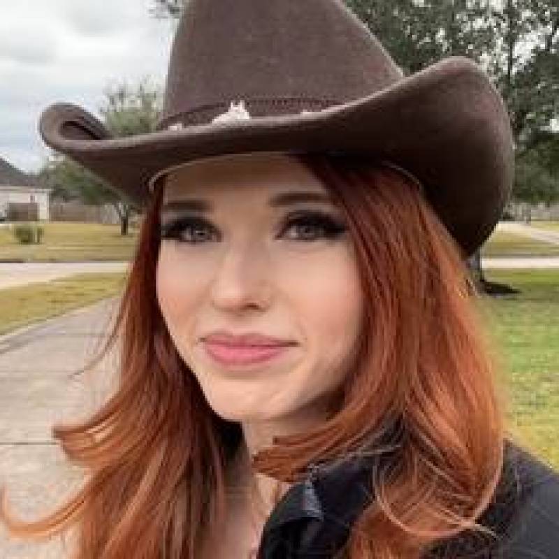 Amouranth dating