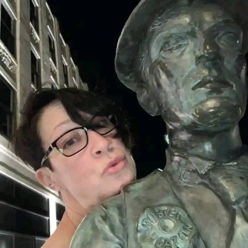 melvillelucilia2 dating