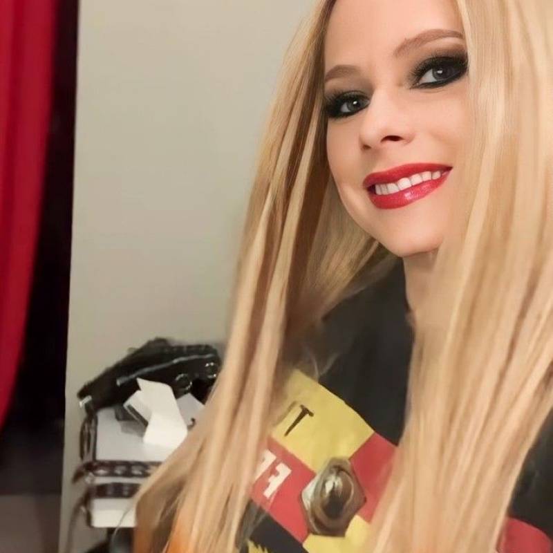 Avril Ramona Lavigne