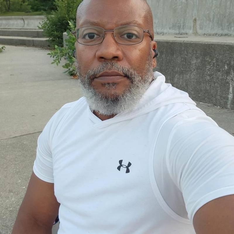 Alexander21054 dating