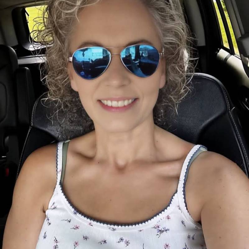 Mia6665296760 dating